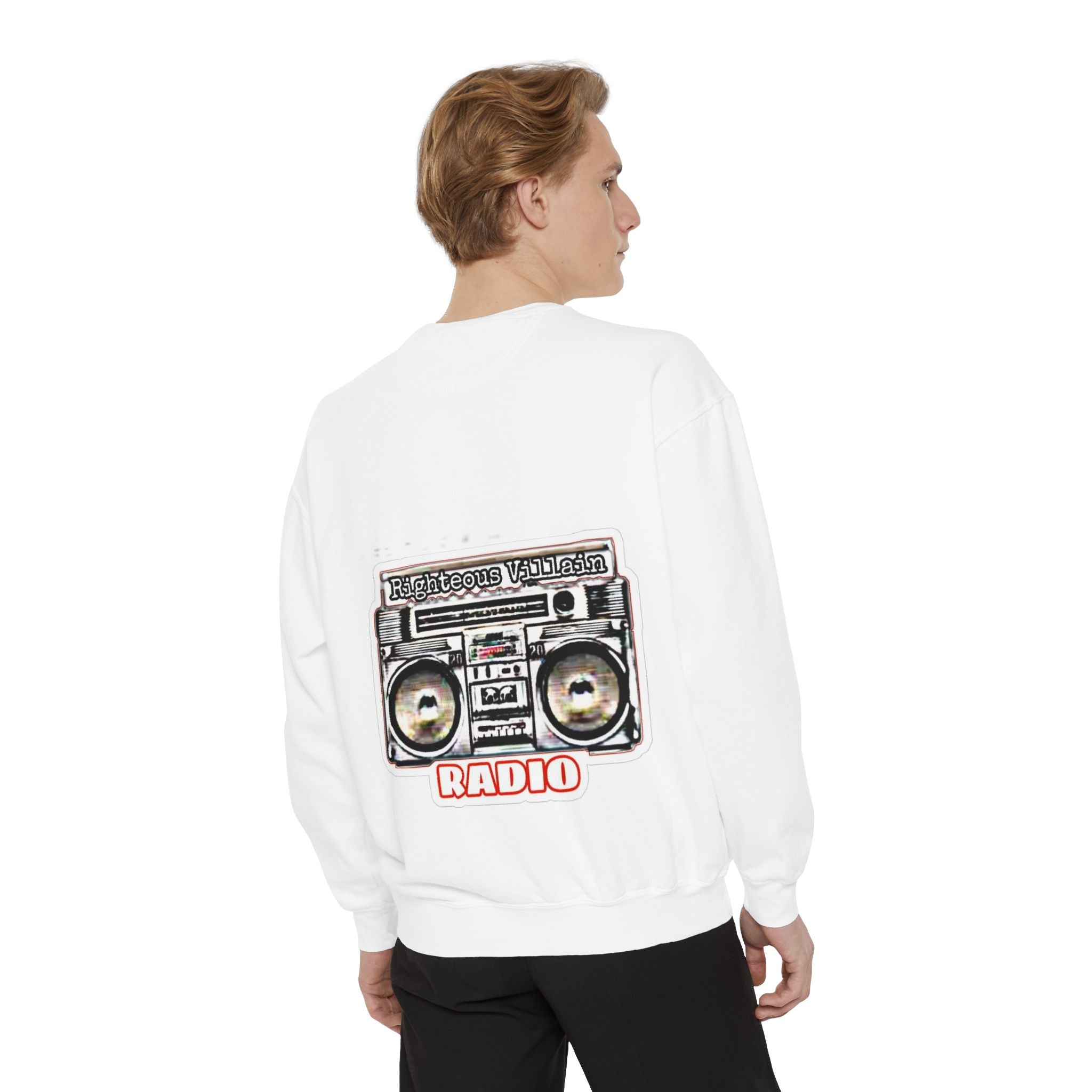 Vintage Boombox Sweatshirt — Retro Radio Graphic Pullover